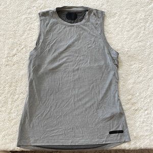 Under Armour tank